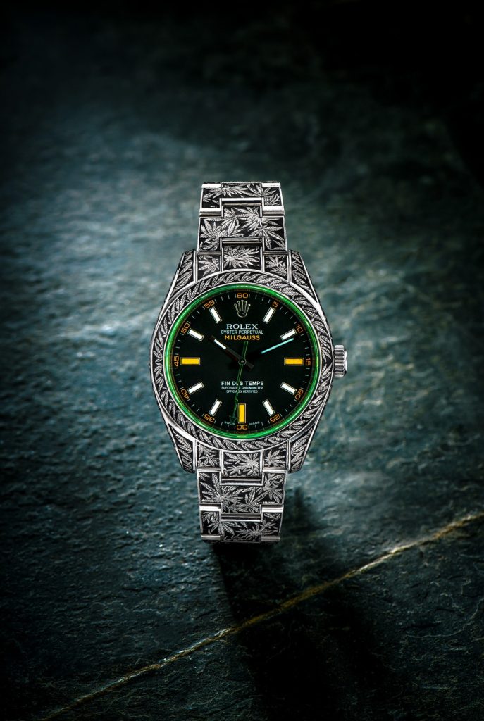 Based on the black dial replica Rolex Oyster Perpetual Milgauss watch, through carefully carving for the case and bracelet, that makes this replica Rolex more special and charming.